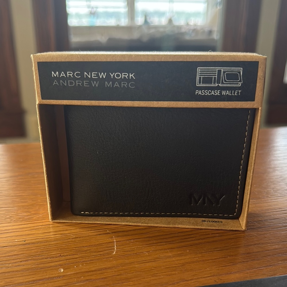 Marc New York Black Leather Card Holder
